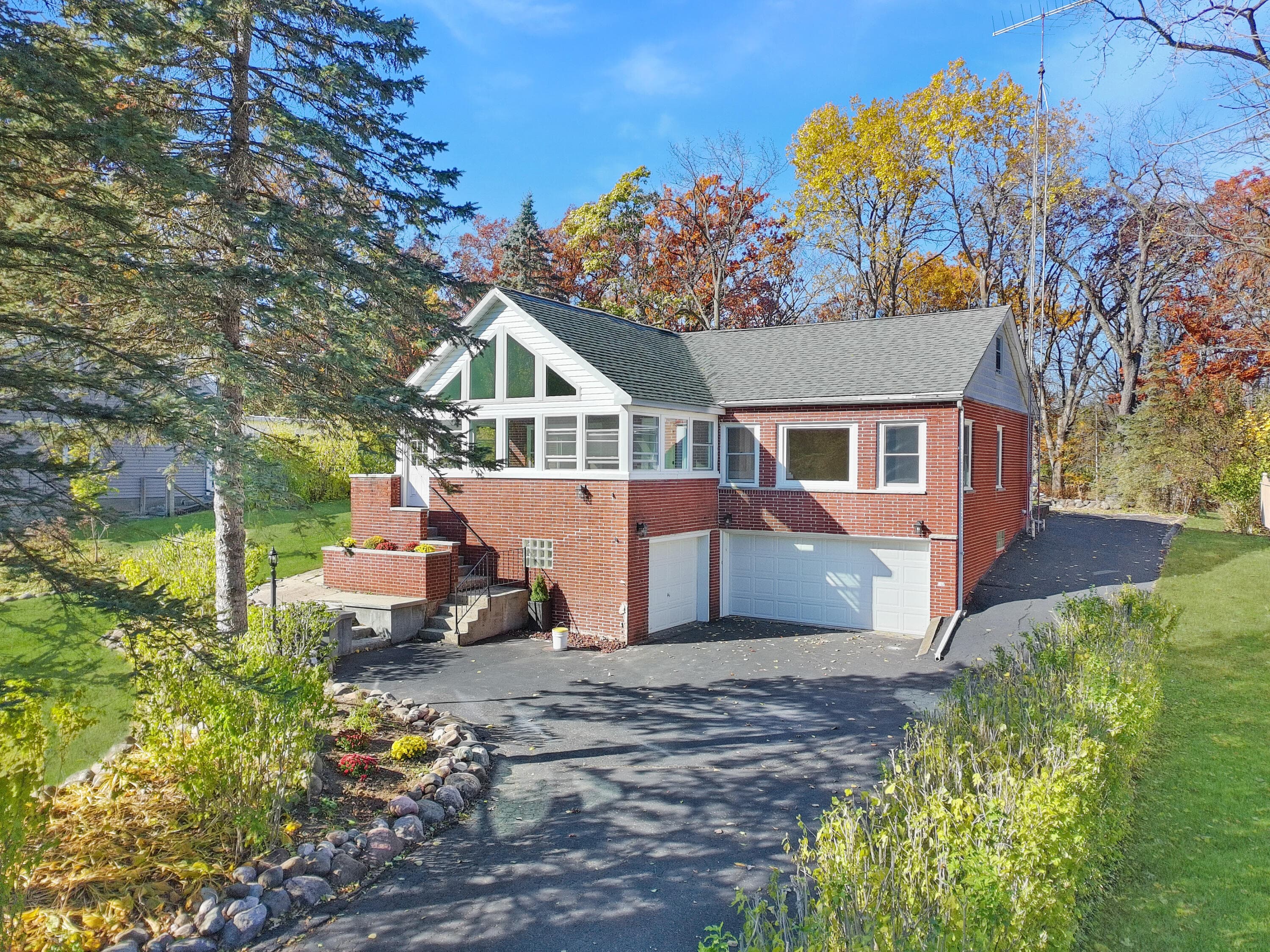 W3926 Springbrook Rd, Linn