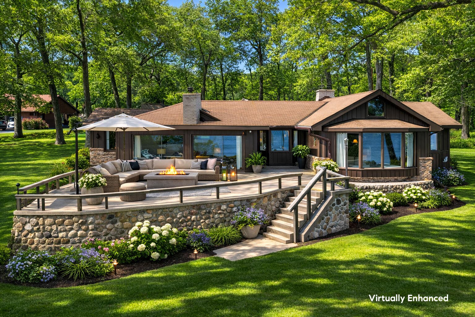 2572 North Shore Dr, Delavan