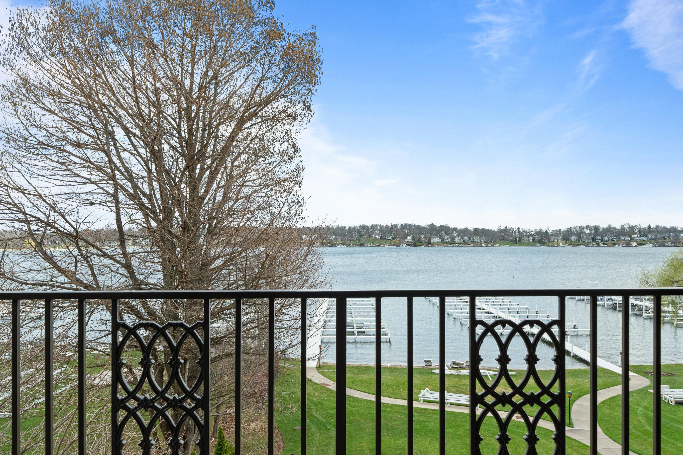 35 S Walworth Ave, Williams Bay