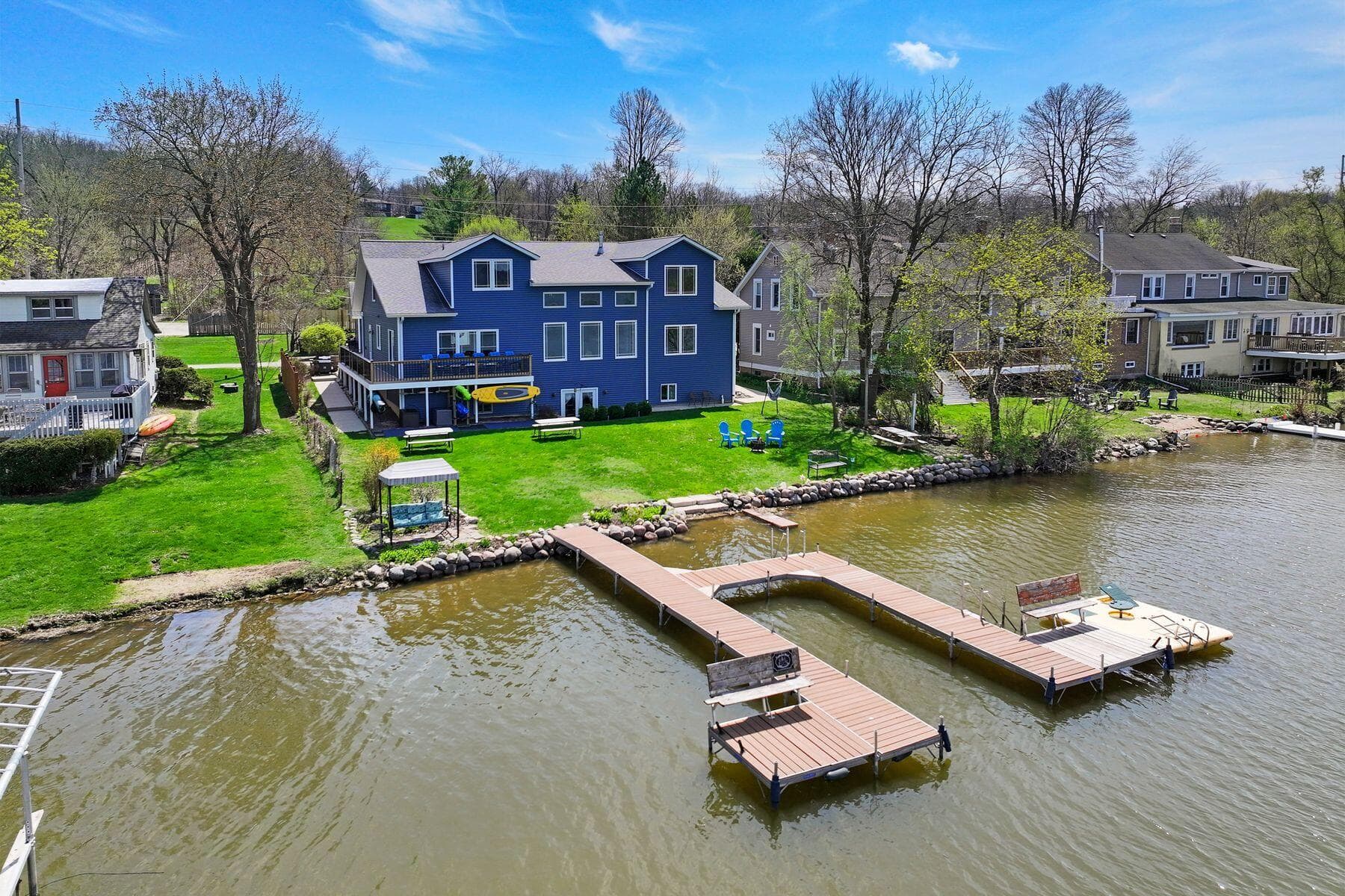 W4226 West End Rd, Geneva